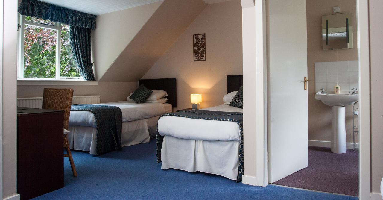 The Cnoc Hotel Struy Екстериор снимка